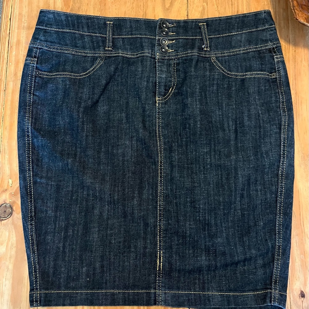 Torrid denim skirt size 12